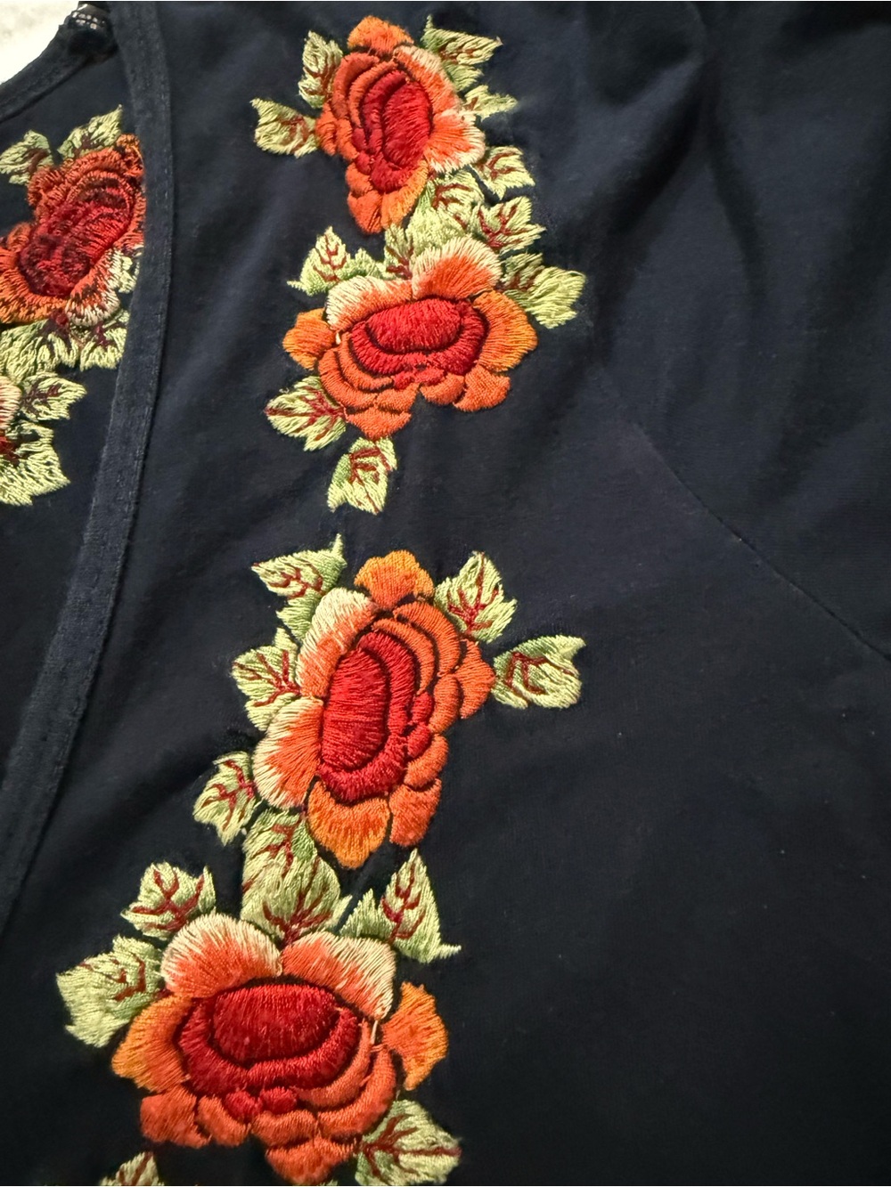 Johnny Was JWLA Navy V-neck Dress with Embroidery; Bird on Back Size S E13 - Picture 3 of 10